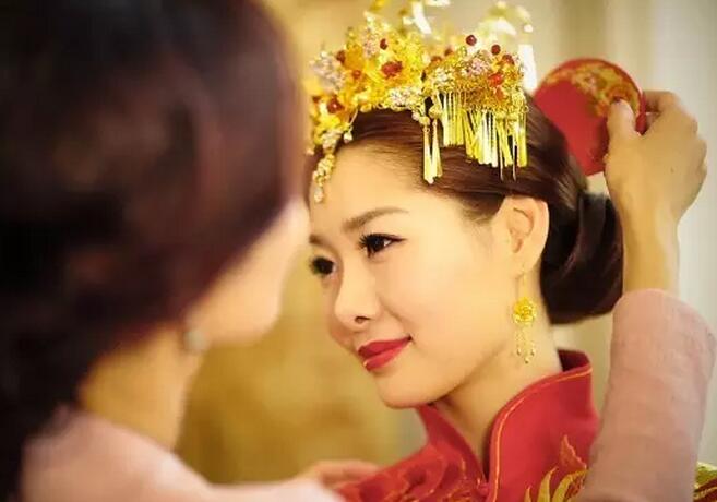 八字看婚期有幾段感情 生辰八字算一生幾段婚姻